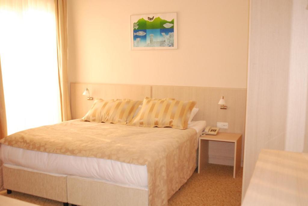 אנטליה Hotel Suix Lara חדר תמונה